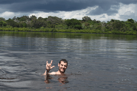 Chapuzón en el lago Tarapoto